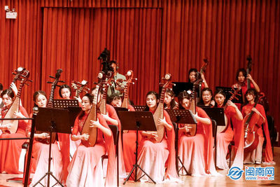 漳州市薌城區(qū)民樂(lè)團(tuán)赴廈門五緣音樂(lè)廳精彩展演 文藝創(chuàng)作與表演的雙重華章